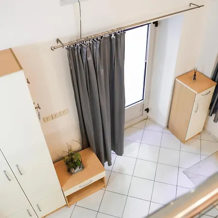 Studio Apartman Leo 公寓